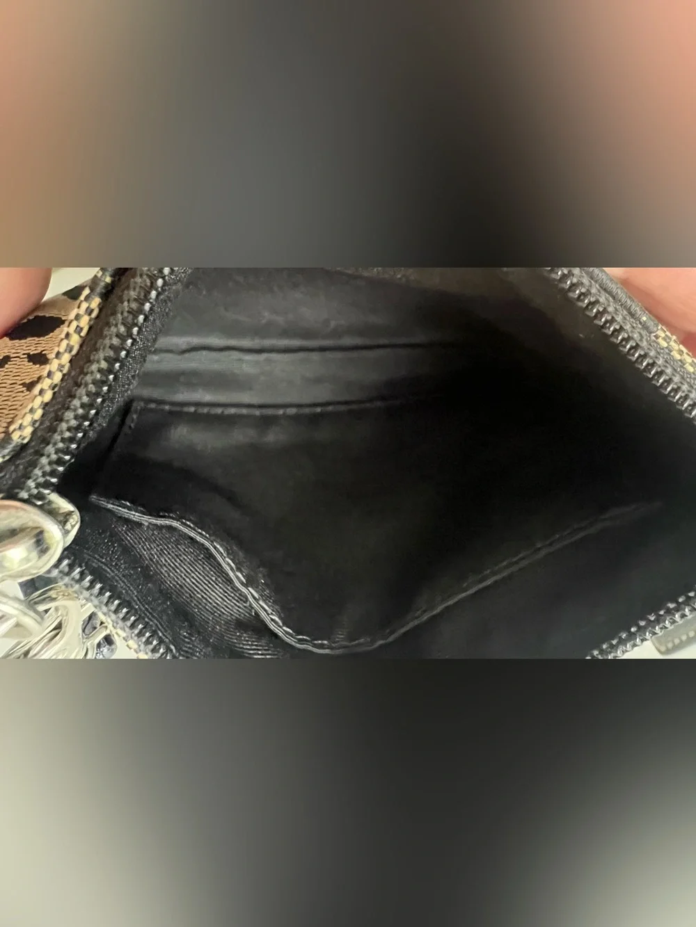 Coach classic signature